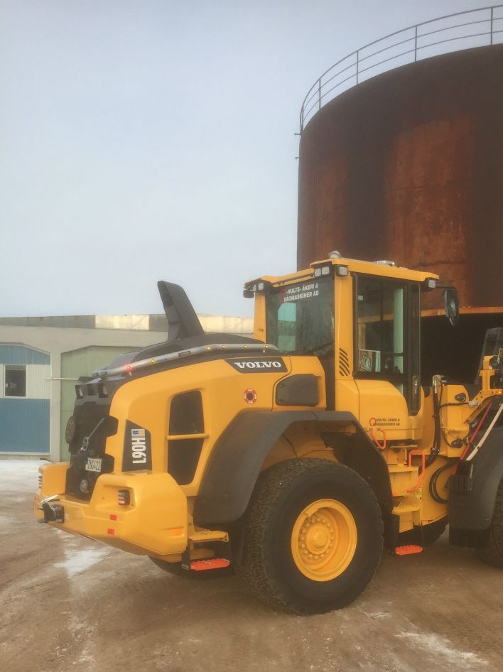 Ny lastmaskin L90 H med skevningsfäste levererad i Januari 2019

